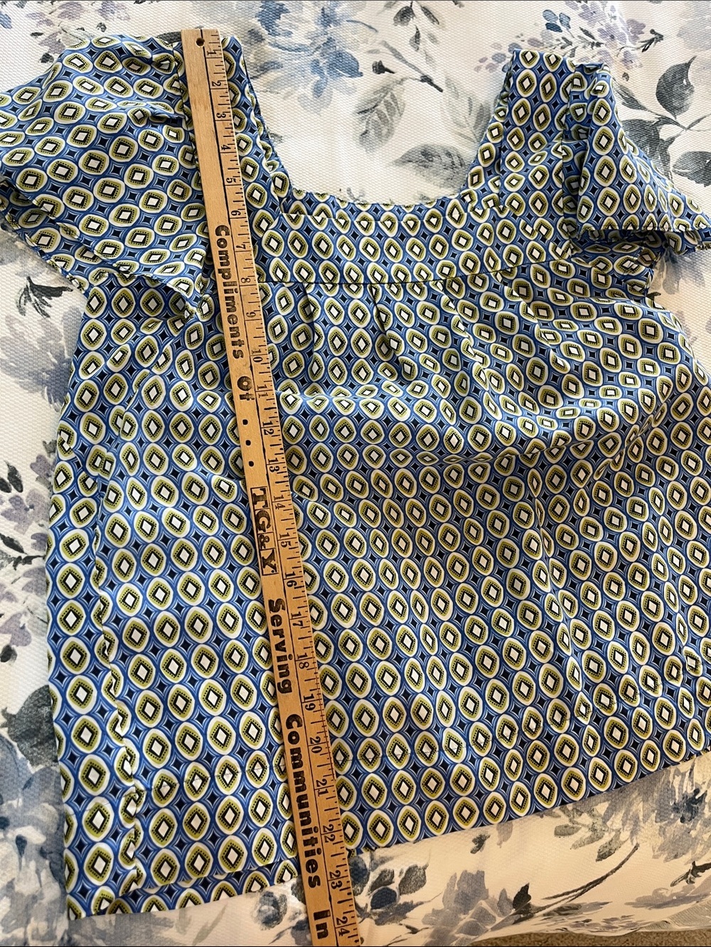 Banana Republic silk top - Picture 7 of 8